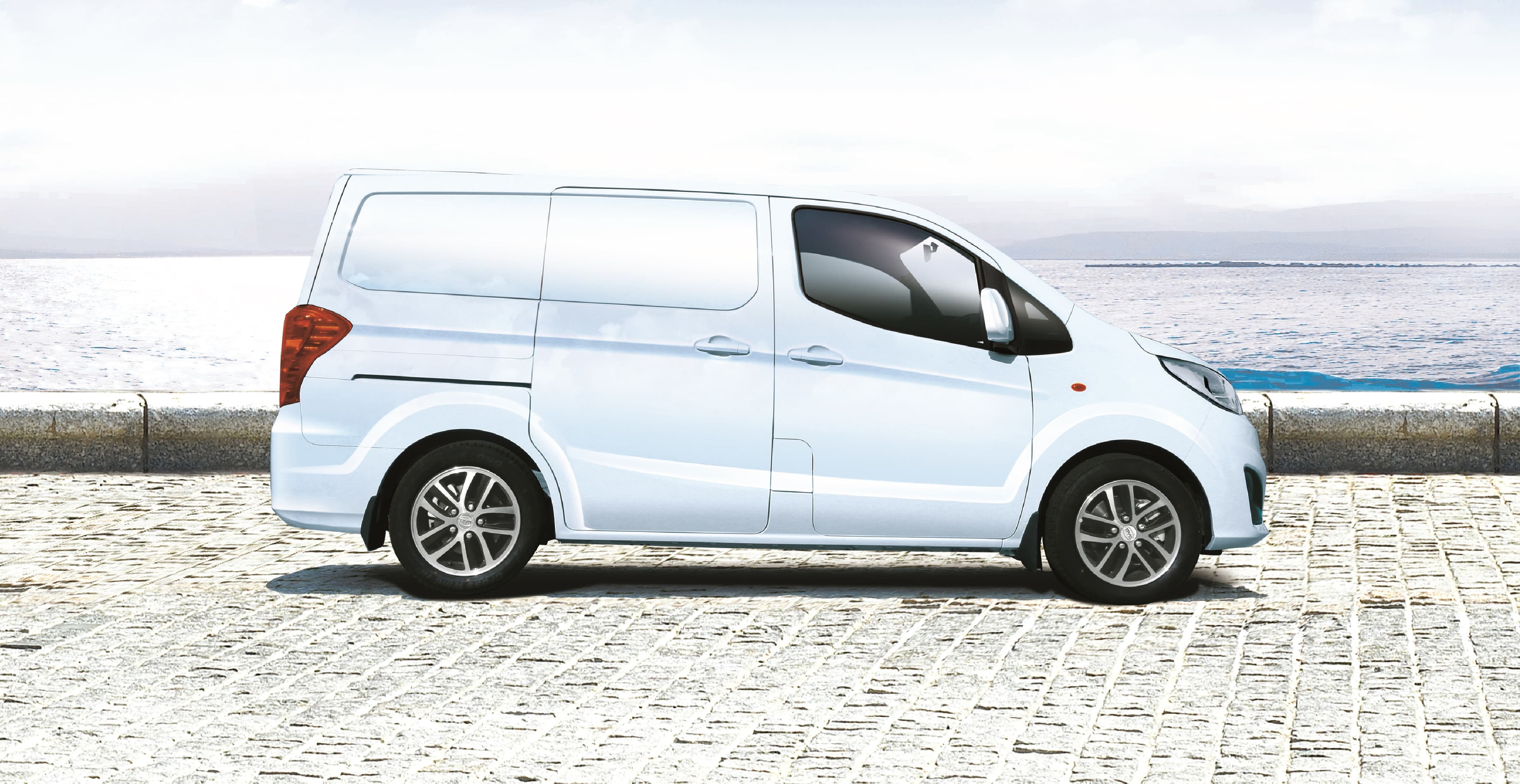 BYD T3 - miniature 2