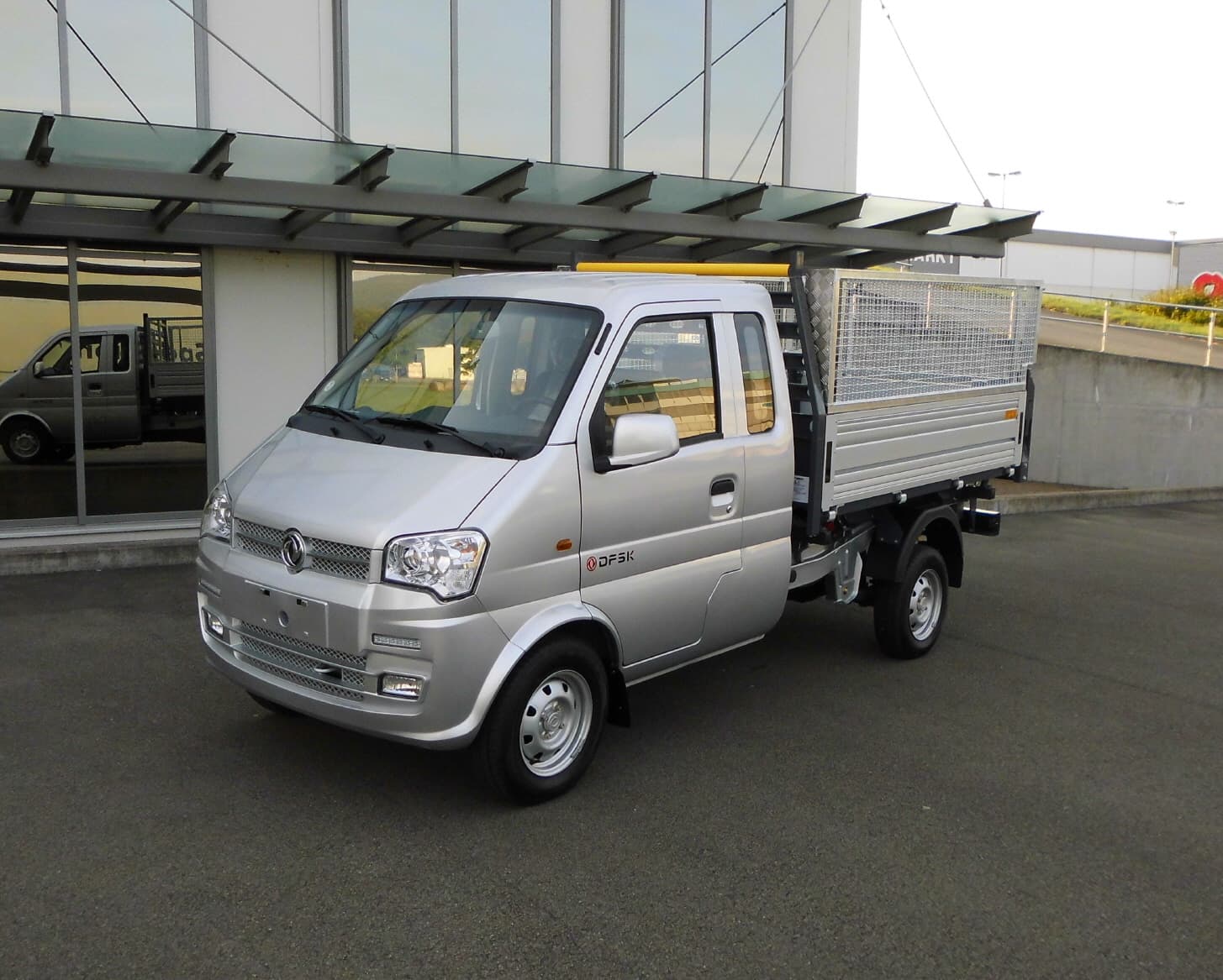 DFSK K01h - miniature 3